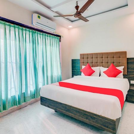 Hotel Golden Palace Lodging And Boarding Thane Exteriör bild