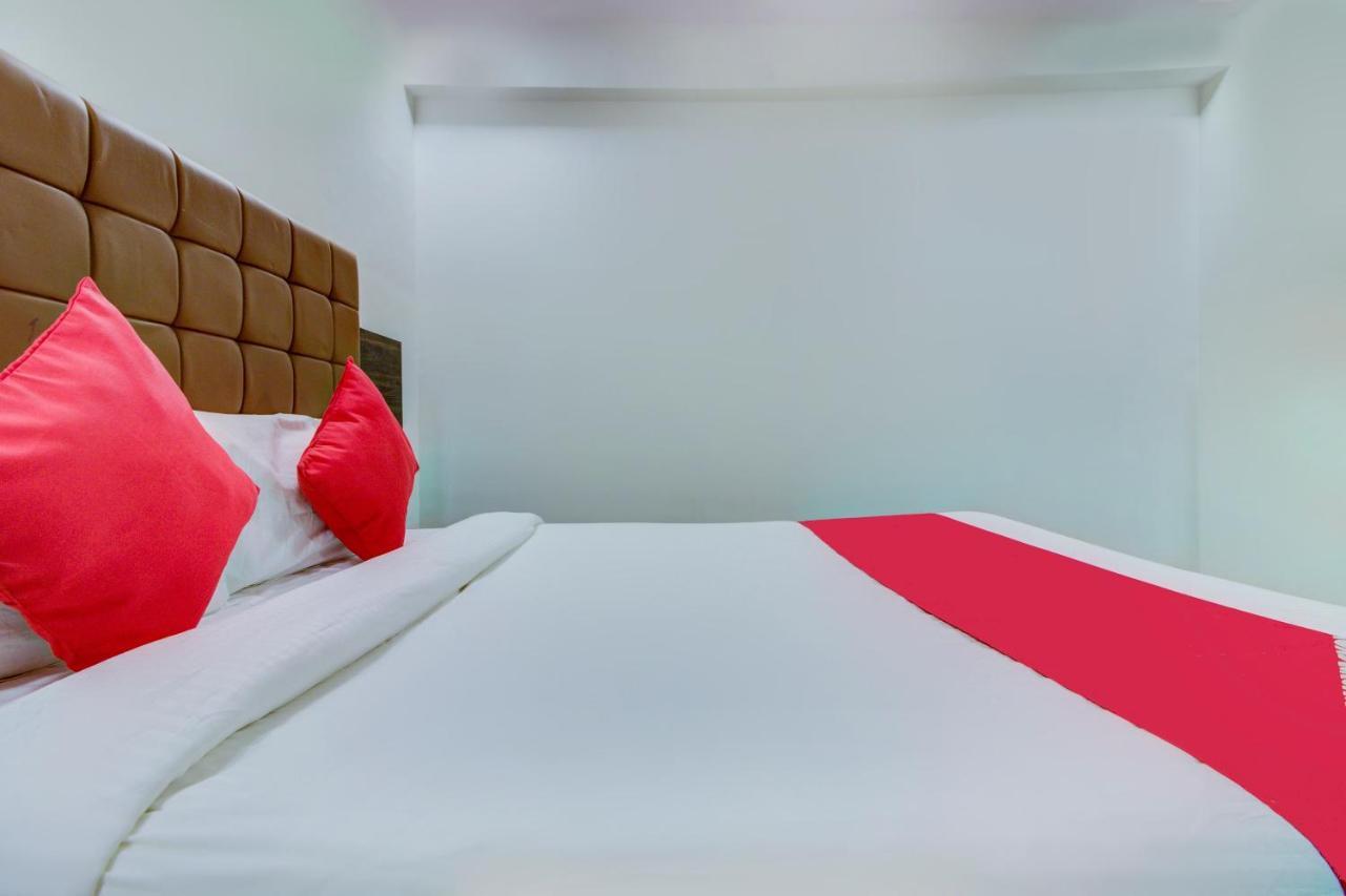 Hotel Golden Palace Lodging And Boarding Thane Exteriör bild